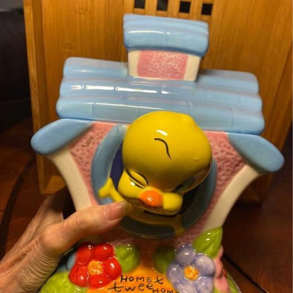 Vintage  Looney Tunes Tweety Bird Home Tweet Home Ceramic Cookie Jar Flawless
